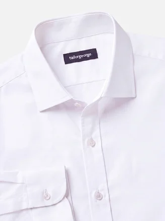 Eenvoudig te strijken effen wit poplin overhemd