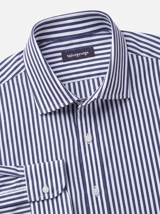 Gemakkelijk te strijken marineblauw gestreept poplin overhemd